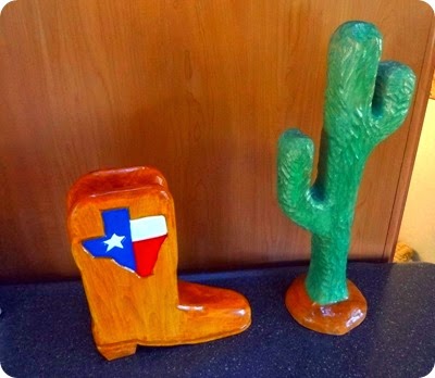 boot and catcus