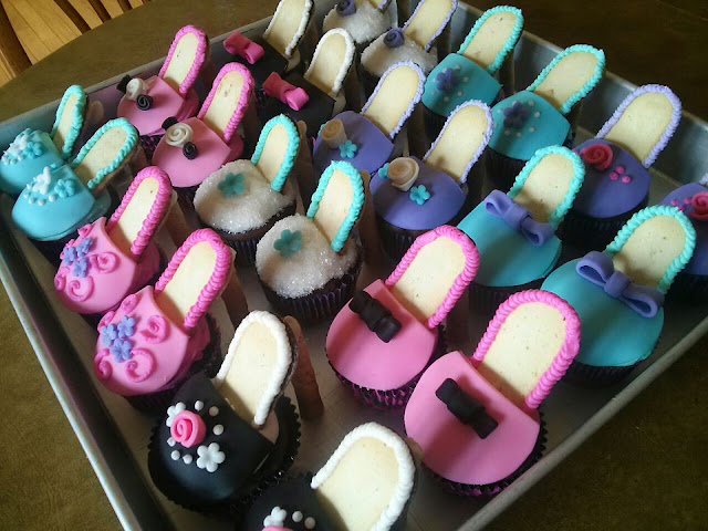 Simply Sweet: High Heel Shoe Cupcakes