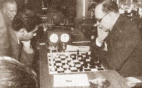Eduardo Pérez contra Àngel Ribera en el XIX Campeonato de España de Ajedrez 1958