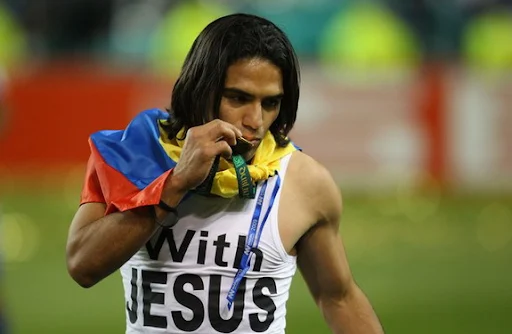 Chelsea target Falcao is now contracted to FC Porto until 2015