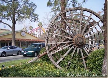 Knott's California Marketplace