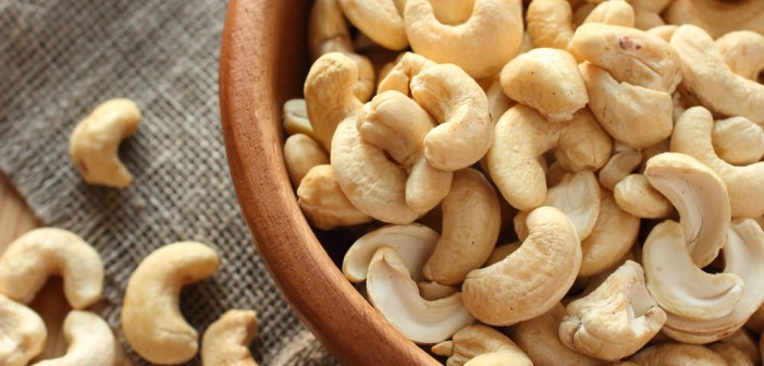 Here's Why You Should Eat Cashew Nuts Everyday!