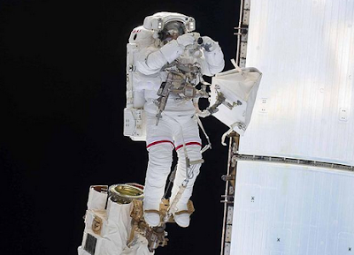Uzayda yürüyüş rekoru kıran ABD'li kadın astronot kimdir?