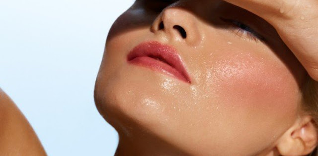  Memiliki kulit wajah yang sangat berminyak tentu sangat menjengkelkan Kulit Wajahmu Berminyak, Atasi Dengan 6 Tips Ini!