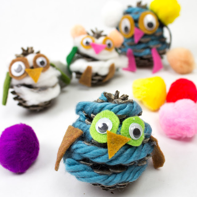 How to Make Fun Felt and Yarn Pinecone Owls for fall AND a great Owl booklist for kids too!