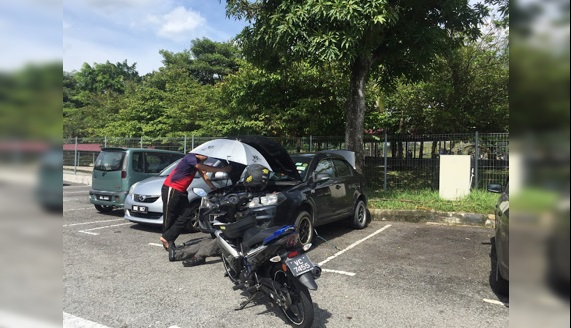 'Saya Parkir Hanya 3 Kotak Sebelah Guard!' - Lelaki Ini Bongkar Sindiket Rosakkan Kereta Di KTM Salak Selatan