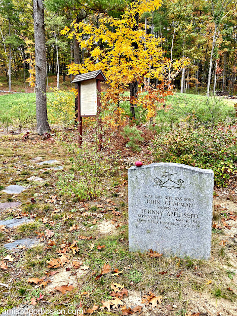 Señal de Granito en el Lugar de Nacimiento de Johnny Appleseed en Leominster