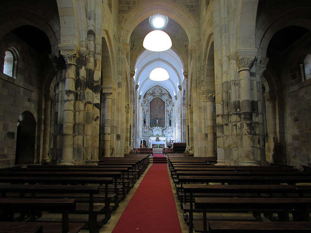 interior do Mosteiro do Salvador de Paço de Sousa