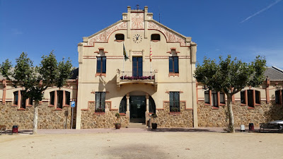 L'Ametlla del Vallès. L'Ajuntament i les escoles