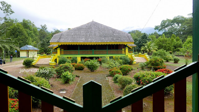 Lingga_Palace