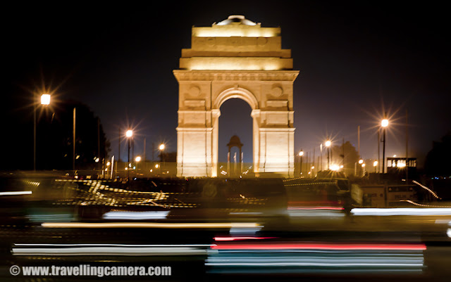 The area is also very busy in terms of the traffic on the road. All offices of Central Government are located around the complex and you can sense that you are dangerously near bureaucracy. :-)