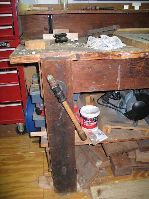 woodworking bench leg vise