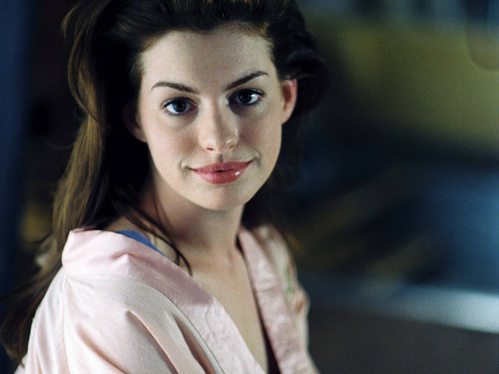 Free non watermarked wallpapers of Anne Hathaway at Fullwalls blogspot ...