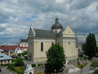 Жовква. Площа Вічева. Костел св. Лаврентія. 1618 р.