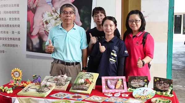 ▲花壇鄉農會家政班、北埤大花田秀溪四健會以及綠照站的聯合成果展。（記者林明佑攝）