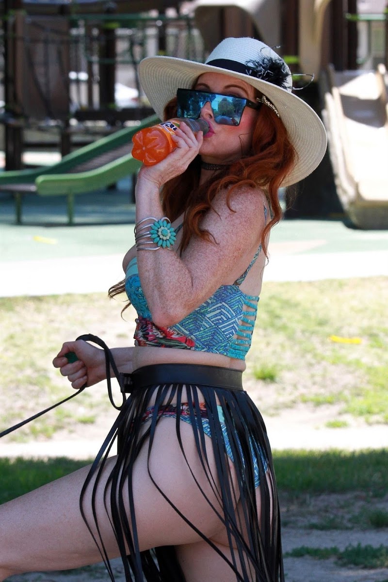 Phoebe Price Clicked at a Park in Los Angeles 3 Aug- 2020