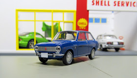 Tomica Limited Vintage LV-83d Datsun Sunny  