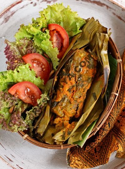 Aneka Resep: Pepes Ikan Tongkol