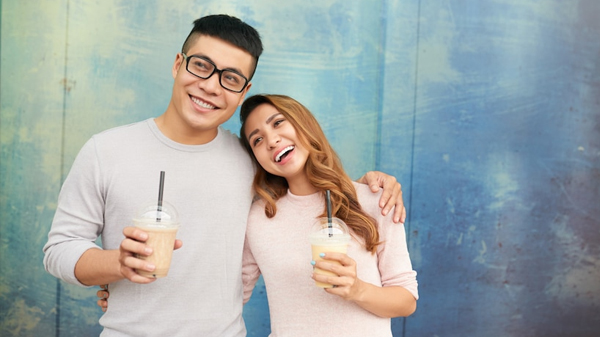 young adults, millenials, Pinoys, young adult Pinoys, adulting, dating, Tinder app, Tinder Philippines, swipe to match, IRL dating, relationships, new ways of dating, dating styles 2022, coffee lovers, young couple, matching shirts, couple shirts, iced coffee