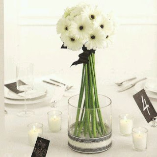 Centerpieces and Flower Arrangements in Black and White