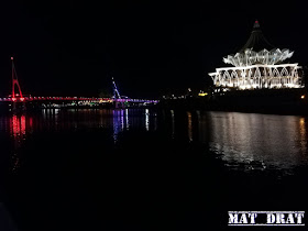 Jambatan Darul Hana Waterfront Tempat Menarik Di Kuching Sarawak