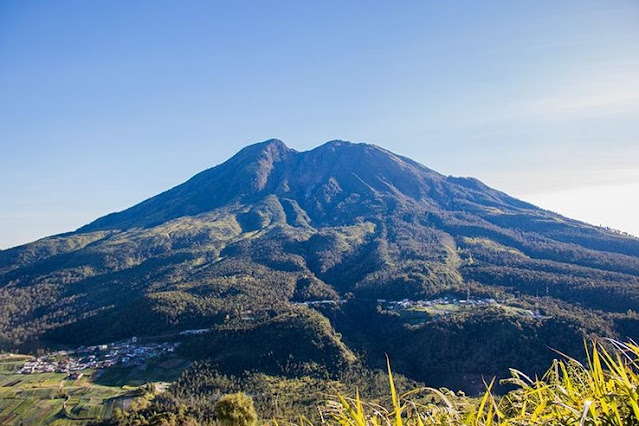 MISTERI GUNUNG LAWU DAN PRABU BRAWIJAYA V