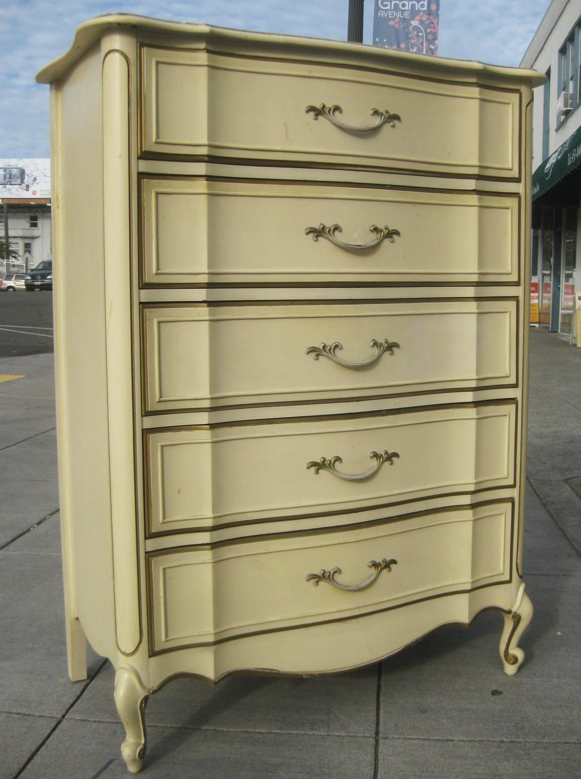 Uhuru Furniture Collectibles Sold French Provincial Chest Of