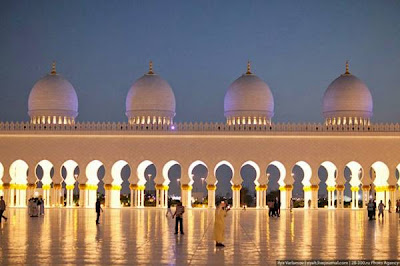 Mosque of Sheikh Zayd @ http://smilecampus.blogspot.com
