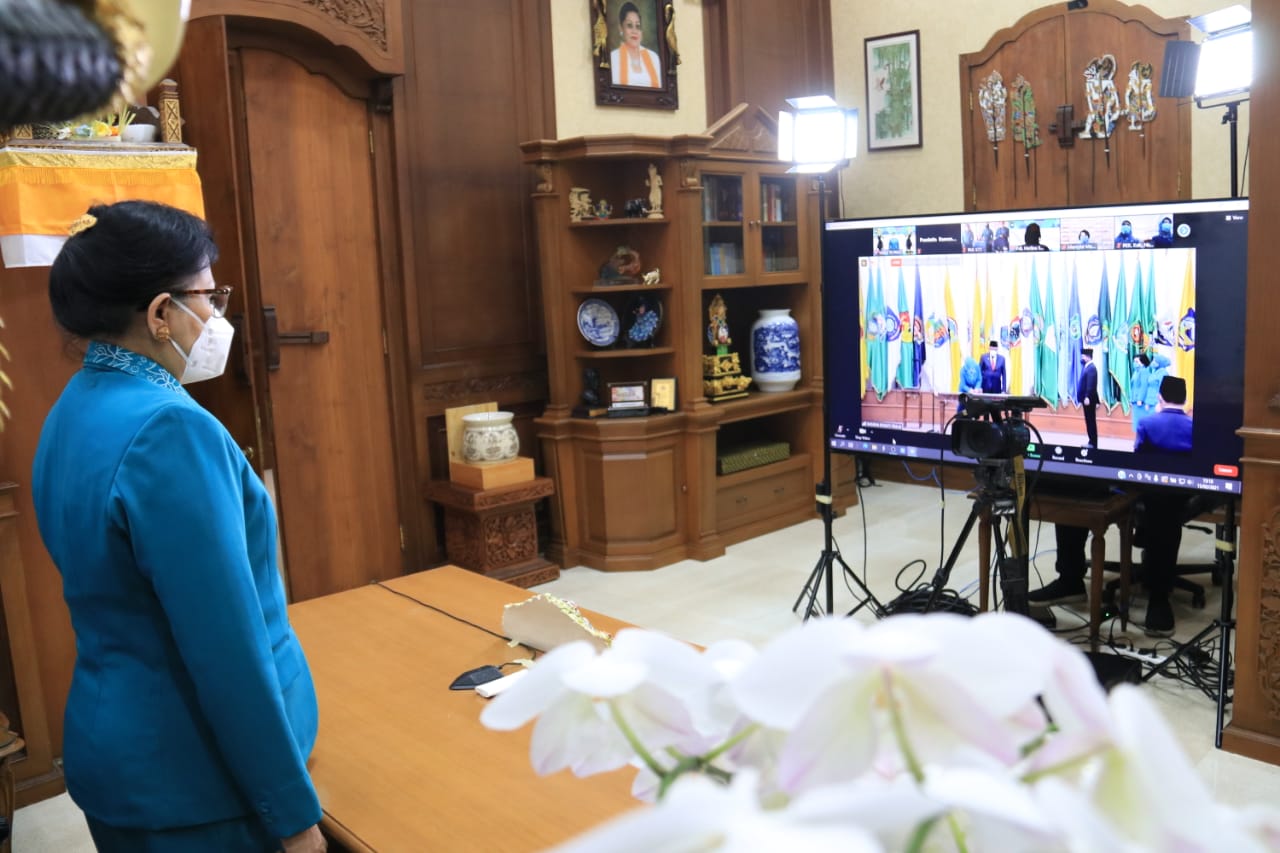 Ny Putri Koster Hadiri Pelantikan Ketua TP PKK Sulut dan Kalimantan Utara Secara Daring