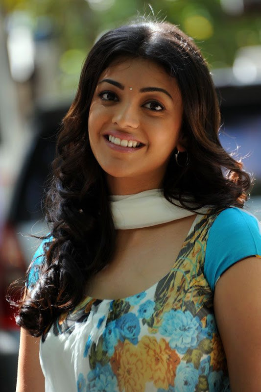 Actress Kajal Agarwal Cute Photo Gallery navel show