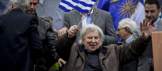 Οργή Μίκη για Σκοπιανό: «Ποδοπατήθηκε η θέληση της συντριπτικής πλειοψηφίας του Ελληνικού Λαού – Είναι μια ιστορική ήττα»