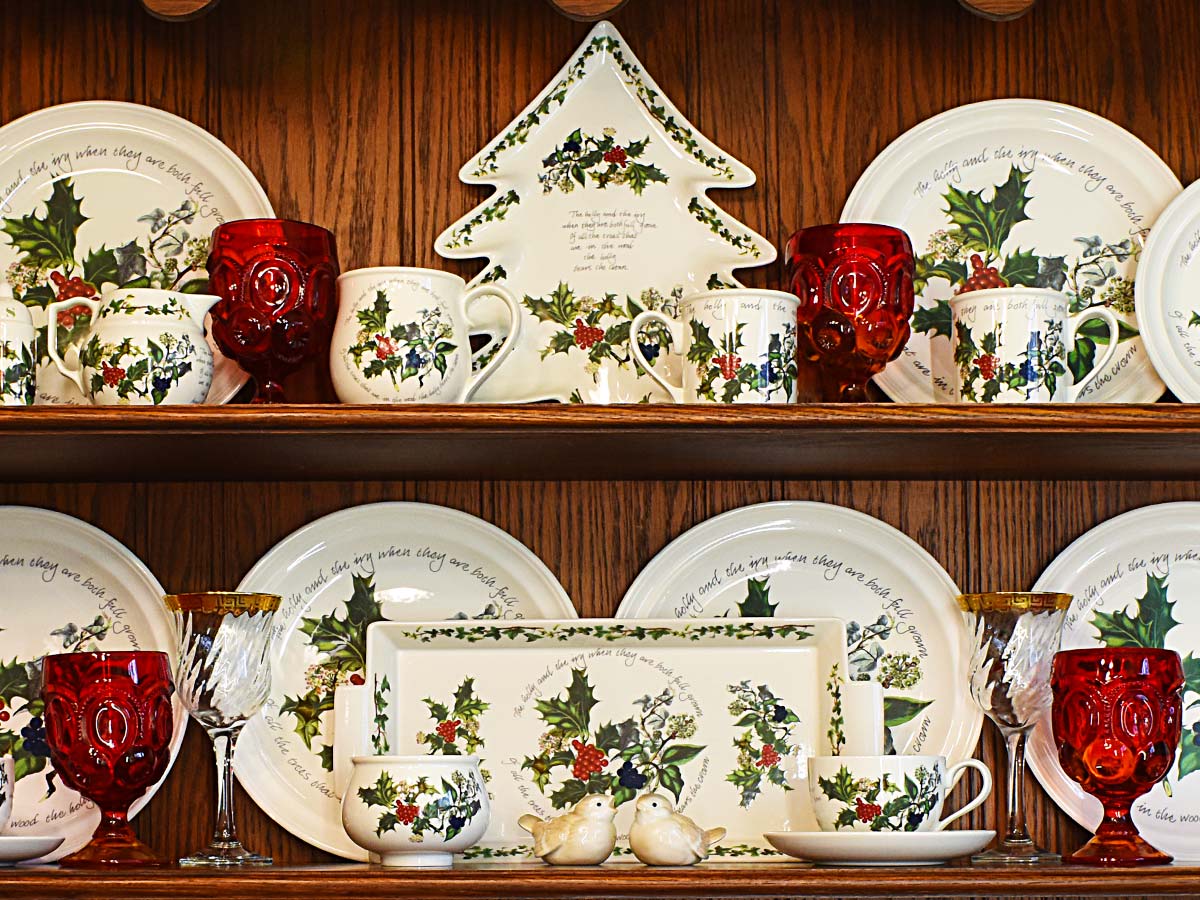 Selep Christmas china cabinet hutch