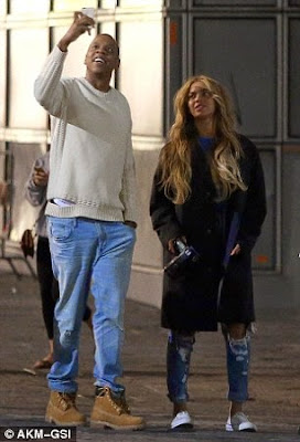 Beyonce And Jay Z Take A Romantic Stroll In The City Of Florence, Italy