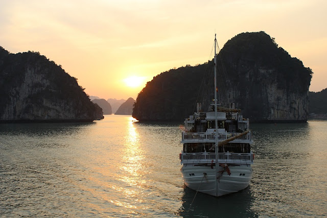 15 Experiences You Must Add to Your Northern Vietnam Itinerary — Halong Bay, Hanoi & Sapa 3