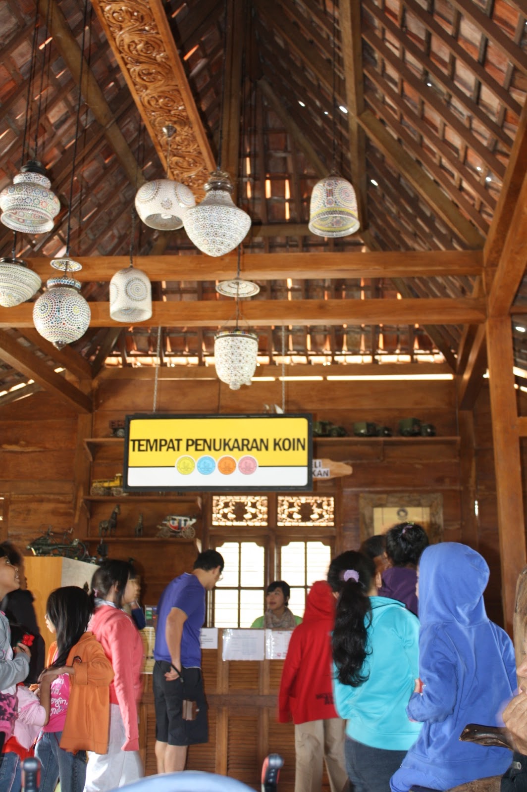 Cerita Mama: Liburan di Lembang (Floating Market)