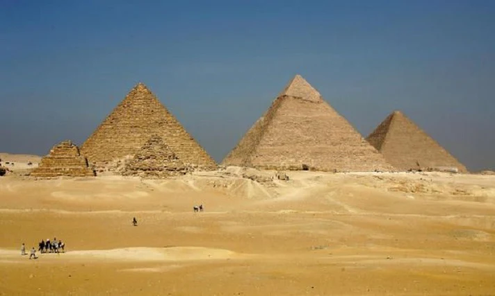 Egypt arrests 3 for selling stones From Giza Pyramids