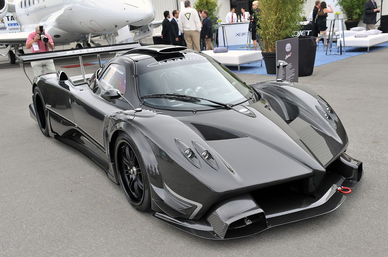 2011 PAGANI ZONDA R SUPERCAR DESIGN