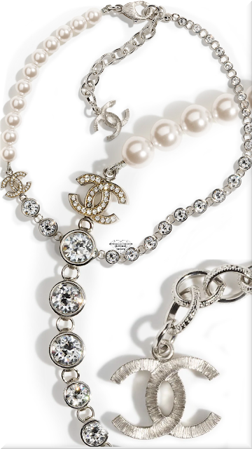 ♦Chanel metal, glass pearls & diamantés necklace #chanel #jewelry #brilliantluxury