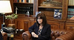 Τον αρχηγό της Ελληνικής Αστυνομίας, αντιστράτηγο Μιχαήλ Καραμαλάκη, υποδέχτηκε η Πρόεδρος της Δημοκρατίας, Κατερίνα Σακελλαροπούλου, νωρίτε...