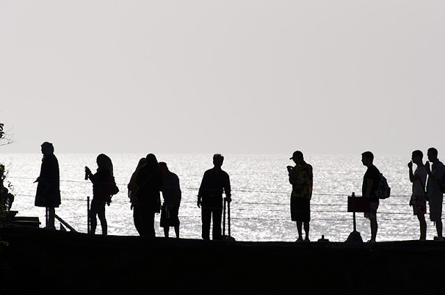 Siluetas contra el horizonte.