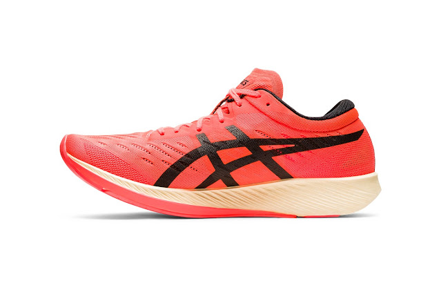 Asics ra mắt siêu giày đột phá với đĩa đệm carbon