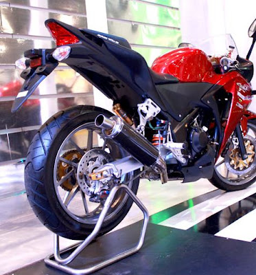 Honda CBR 250R Modif by Nui Racing  Foto Gambar 