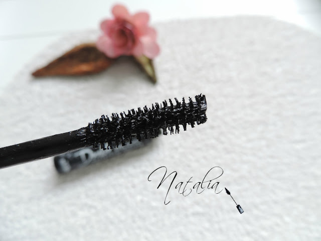 Drastik-Eyelashes-Waterproof-Mascara-Ten-Image