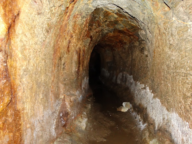 Túnel Acueducto romano de Romeor en Folgoso do Courel