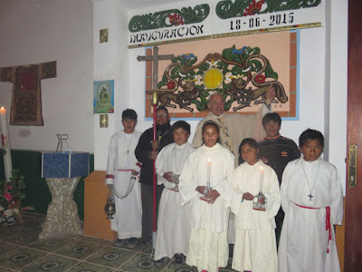 Gottesdienstbeginn am vergangenen Sonntag an Kirchweih. Ein weltliches Fest gab es aber nicht. Bei uns wird ja schon genug gebechert.