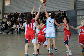 Paúles Autobuses Juantxu asciende a Sénior de Primera al ganar 63-42 al BerrioOtxoa