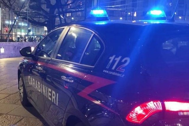 Carabinieri vehicle with siren lights turned on (archive)