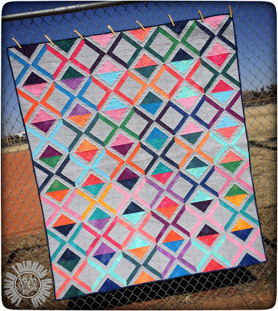Chainlinks Quilt by Thistle Thicket Studio. This quilt is a Moda Bake Shop free pattern designed by Thistle Thicket Studio. http://www.modabakeshop.com/author/skrenzel. www.thistlethicketstudio.com