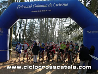 Ciclocross Catalunya salida juniors veteranos y feminas