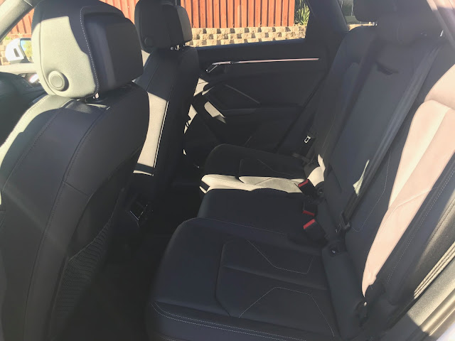 Interior view of 2019 Audi Q3 S Line